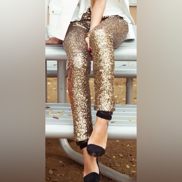 🌟Milly ⭐️BEST DRESSED HOST PICK🌟Gold Sequins 2. - Picture 16 of 16